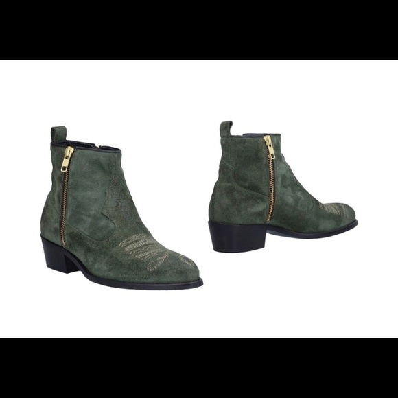 Green Suede boots - Sz 8 (Italian, never worn) - Picture 4 of 5